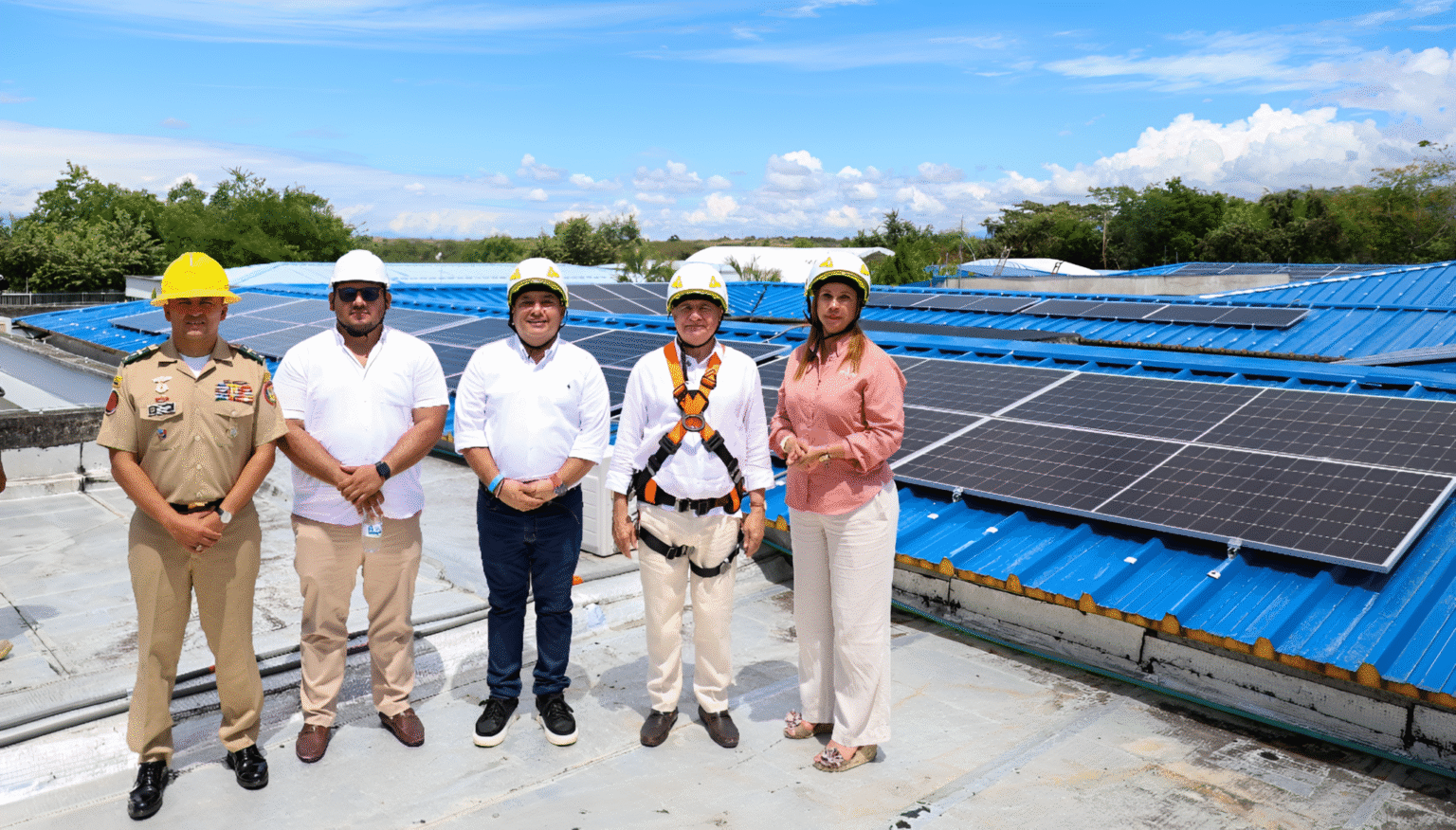 Sistemas energía fotovoltaica para 122 empresas huilenses ​